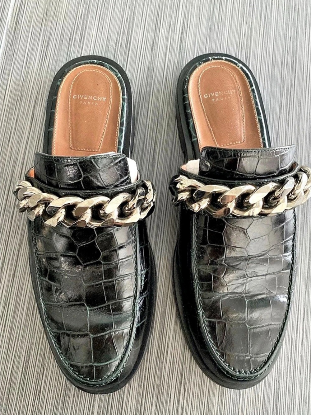 Givenchy Chain Flat Mule in Croc-Embossed Leather Bottle Green